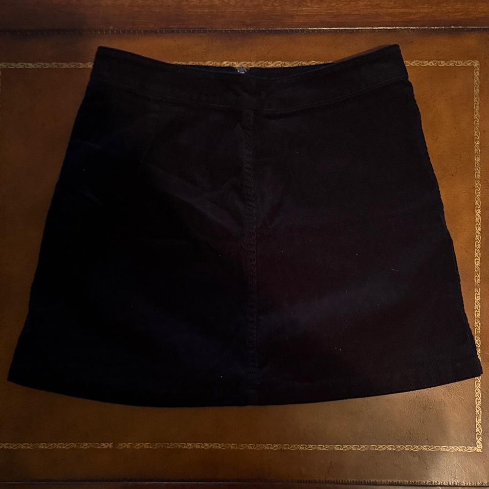 Wilfred Black Mini Skirt with Center Seam